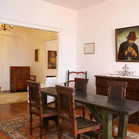 Apartment By The Sea - 4450 *