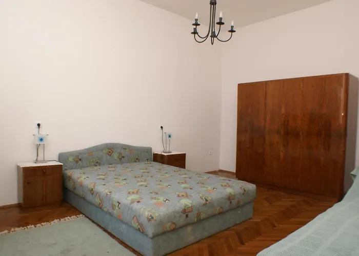 Apartment By The Sea - 4450 *